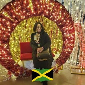 Meet your Posher, Paulette